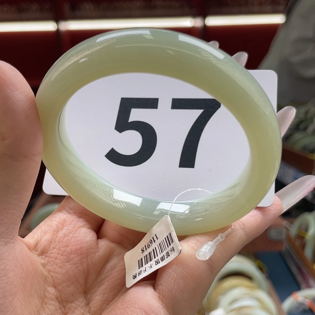 未镶嵌手镯和田玉强推！干净！显白