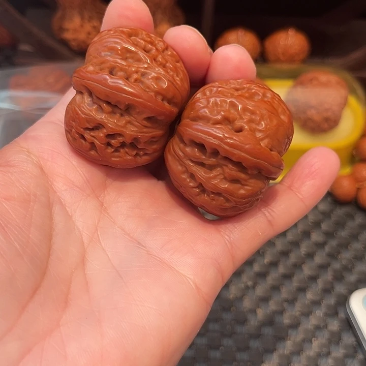 托***东文玩核桃吊坠元宝