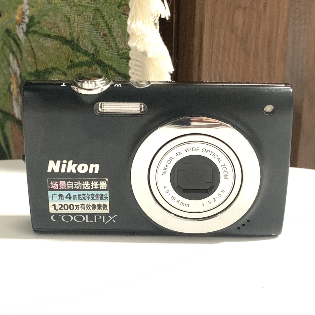95新 Nikon/尼康 s2500黑色1200w像素4x光学变焦ccd数码相机