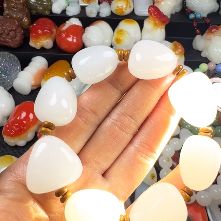 新疆戈壁五彩石金丝