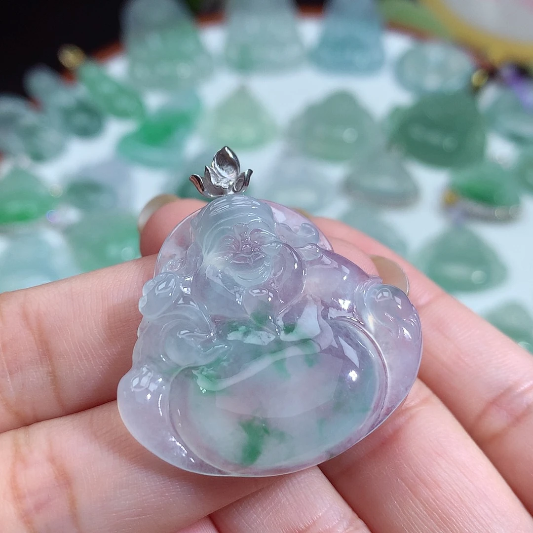 翡翠未镶嵌颈饰财神