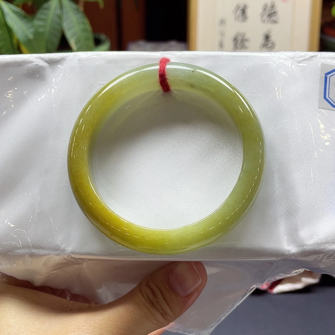 翡翠未镶嵌手镯12 号