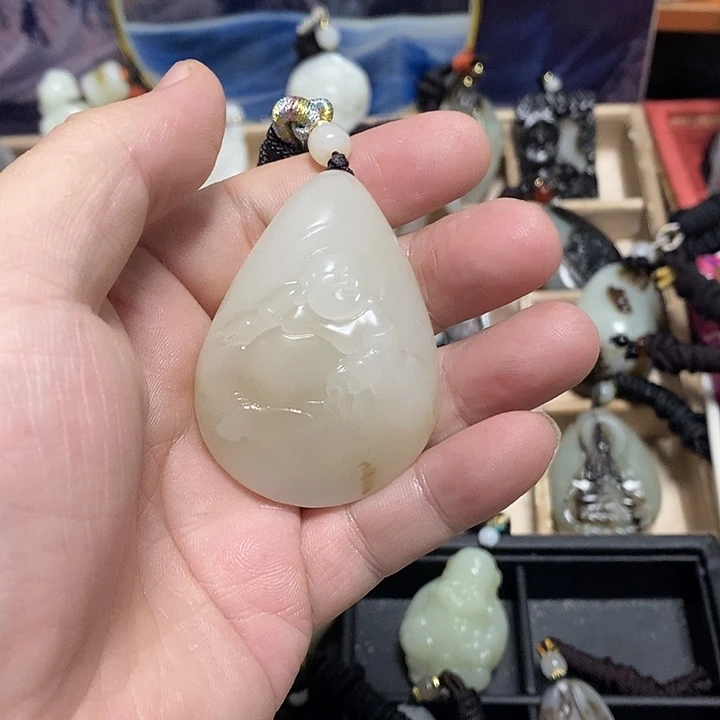 渴***望和田玉未镶嵌颈饰