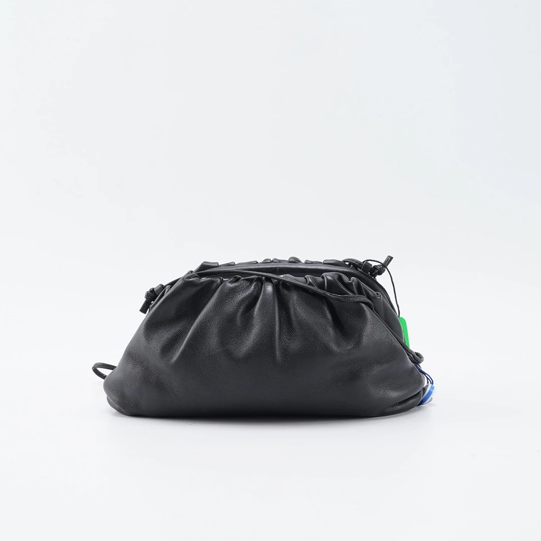 95新 BOTTEGA VENETA/葆蝶家 【夏VV】pouch斜挎包/BGD600950003