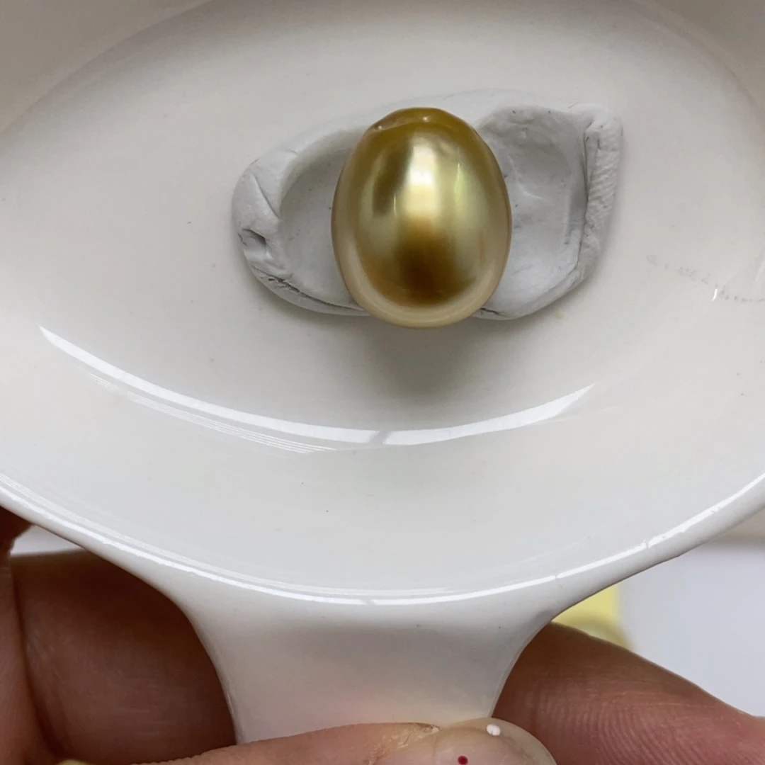 裸珠海水珍珠11.7，椭圆，浓金，皮滑