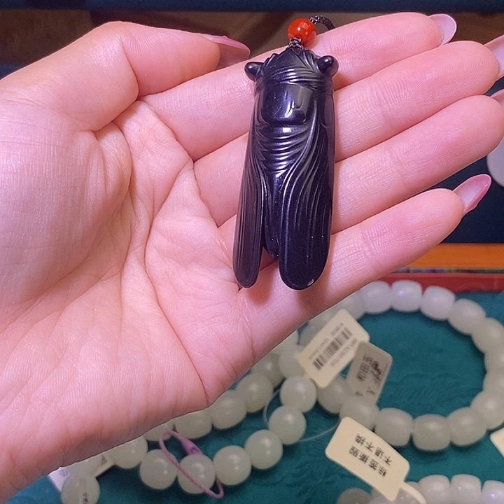 手链未镶嵌和田玉一鸣惊人