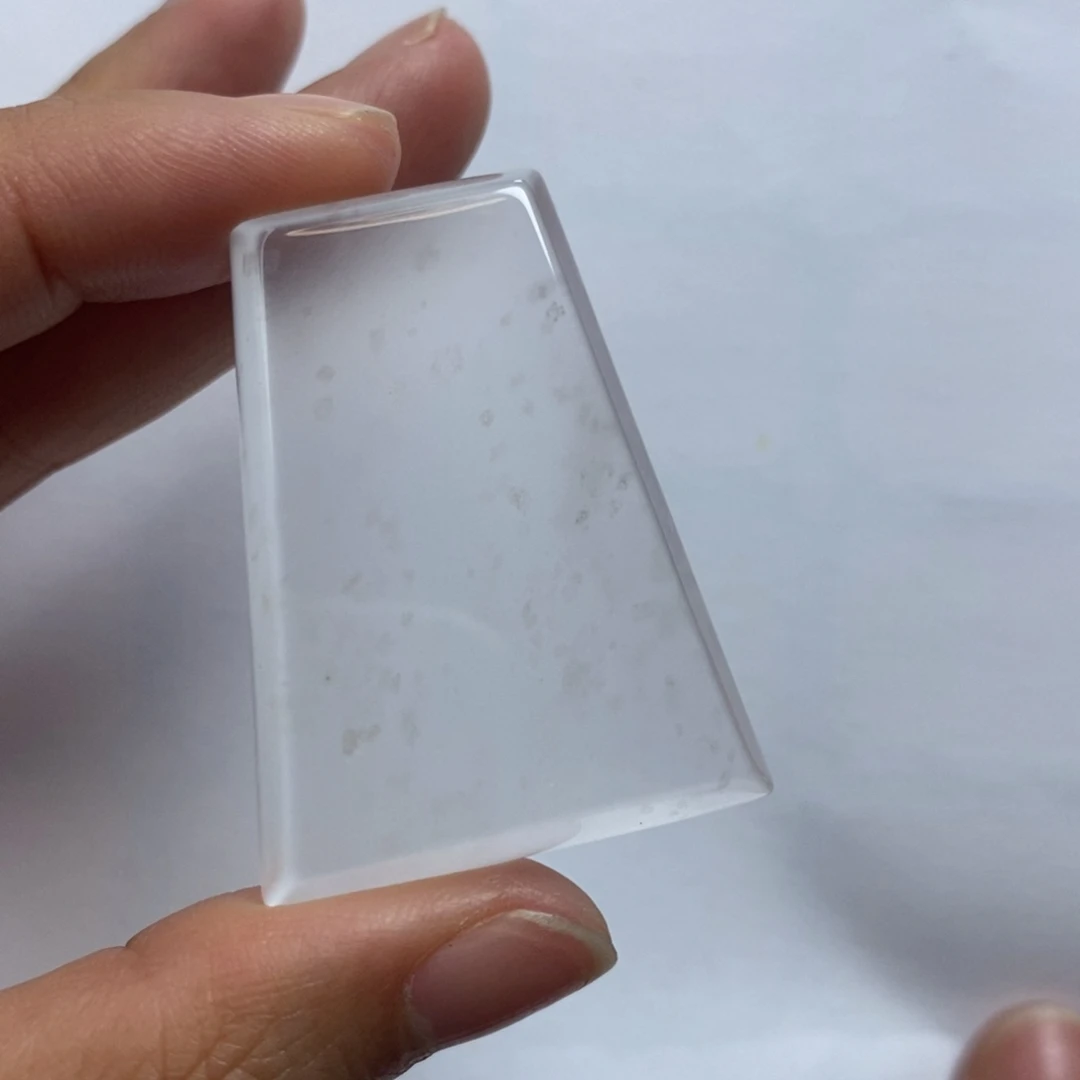 石英质玉无事牌未镶嵌抖****?