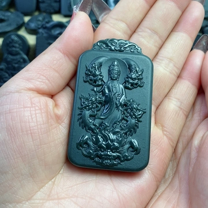 和田玉（青玉）颈饰未镶嵌双面雕刻