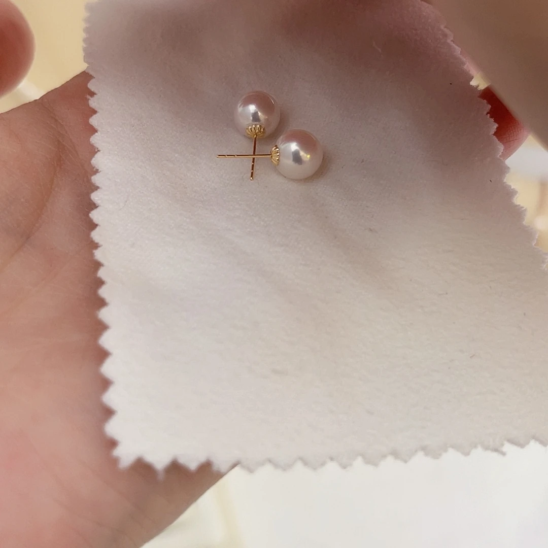 颈饰18K金镶嵌海水珍珠