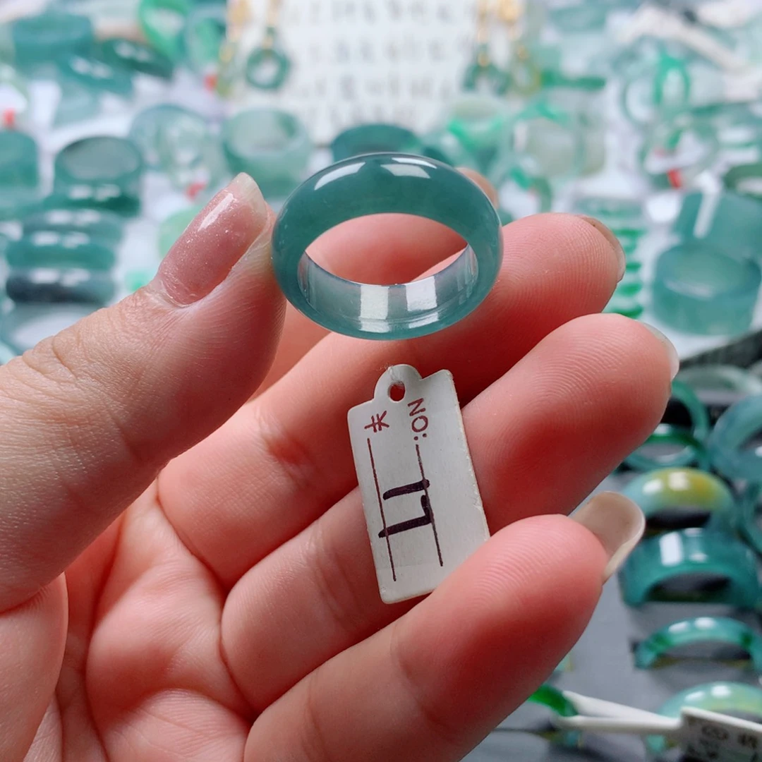 翡翠戒指未镶嵌戒指