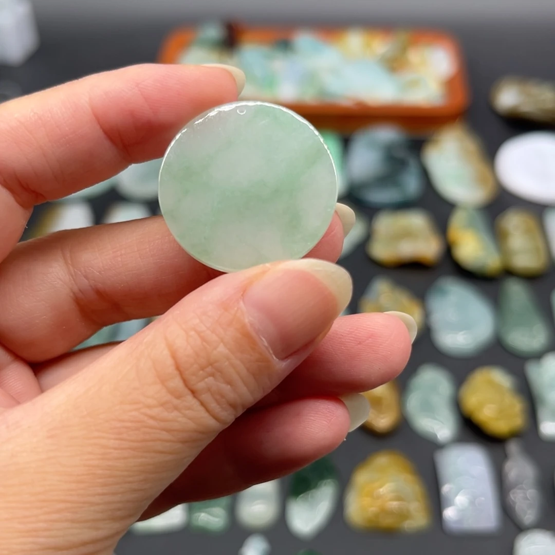 颈饰未镶嵌翡翠无事牌