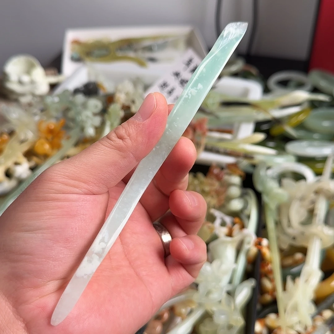 蛇纹石玉未镶嵌发饰