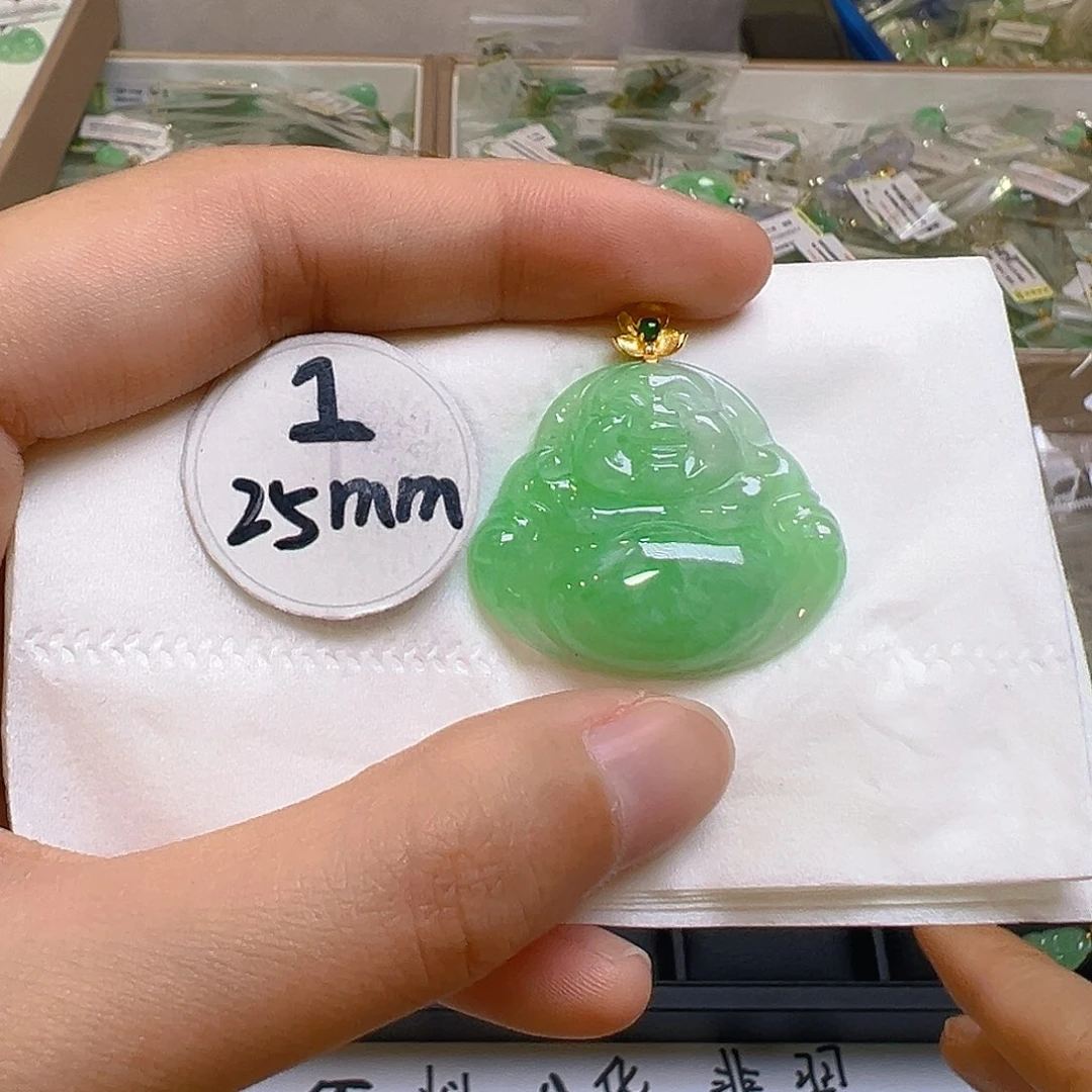 翡翠颈饰18K金镶嵌翡翠