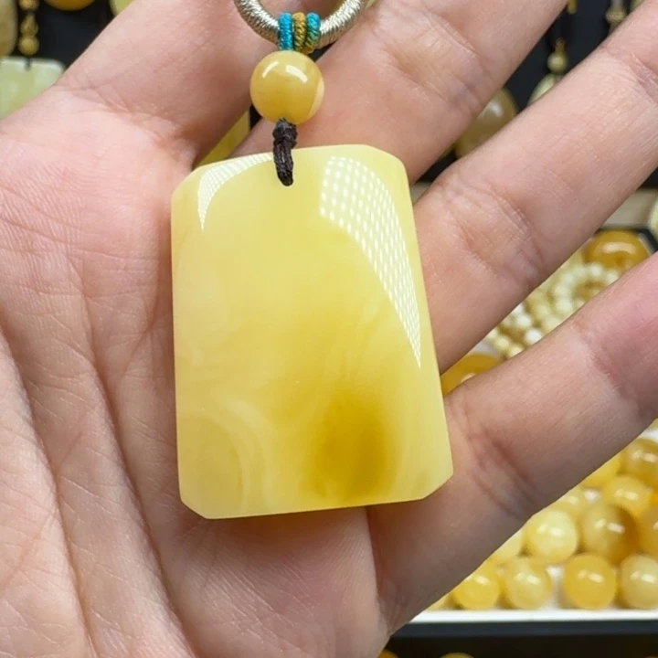 蜜蜡未镶嵌珠宝奇石