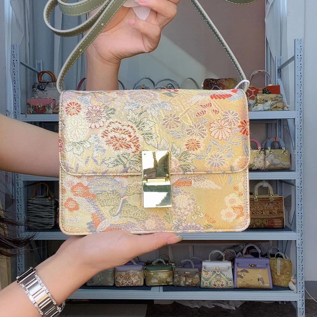 织物桑蚕丝非遗唐锦按扣风琴