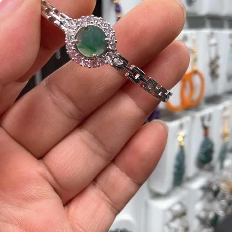 【闪购商品】翡翠耳饰未镶嵌手链