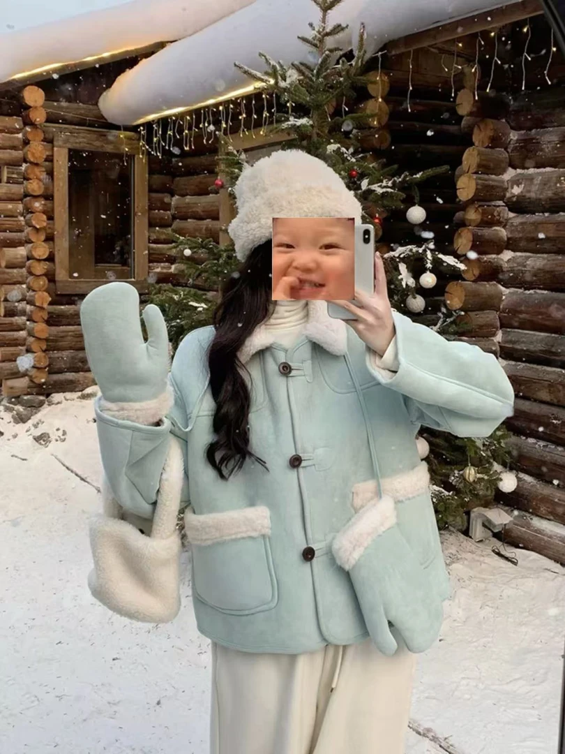 532颗粒绒带手套外套on退on换～（无售后）