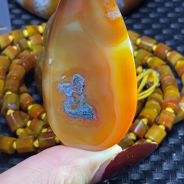 玛瑙/玉髓颈饰未镶嵌