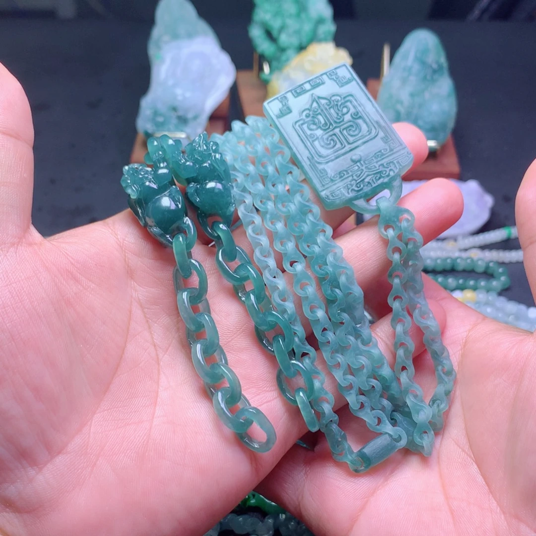 霹***塞定制翡翠未镶嵌翡翠