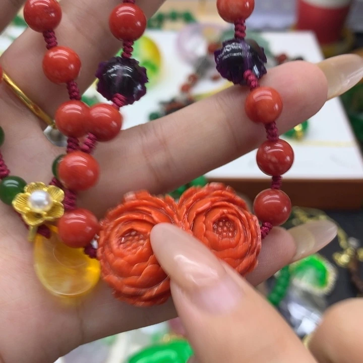 颈饰未镶嵌翡翠吊坠