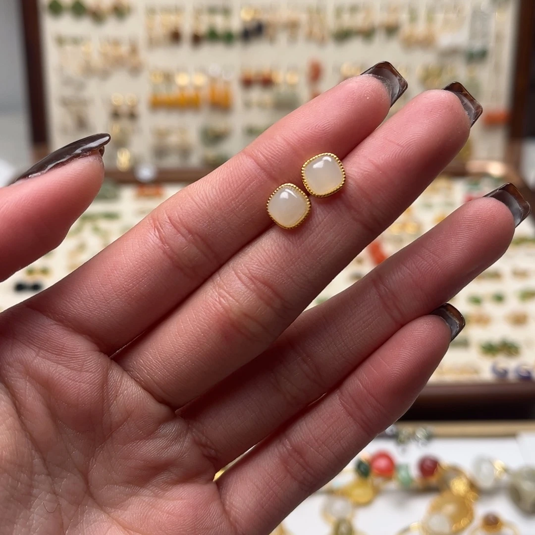 和田玉银S925镀金镶嵌耳坠