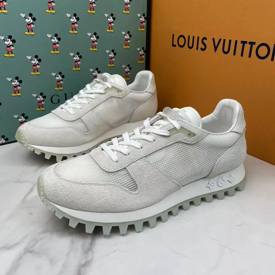 全新未使用 LouisVuitton/路易威登 白灰色麂皮潮流运动鞋/41.5码