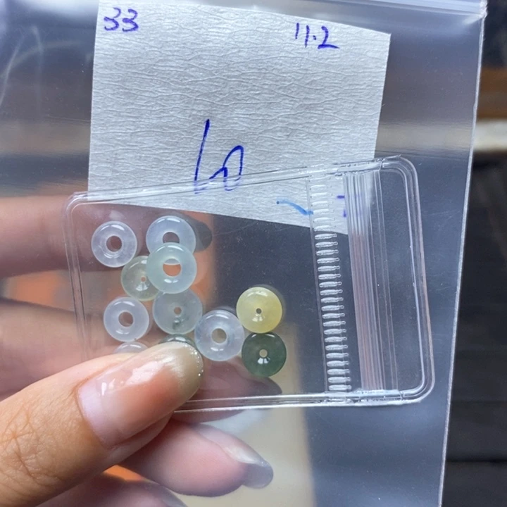 冷***情定制翡翠未镶嵌不退