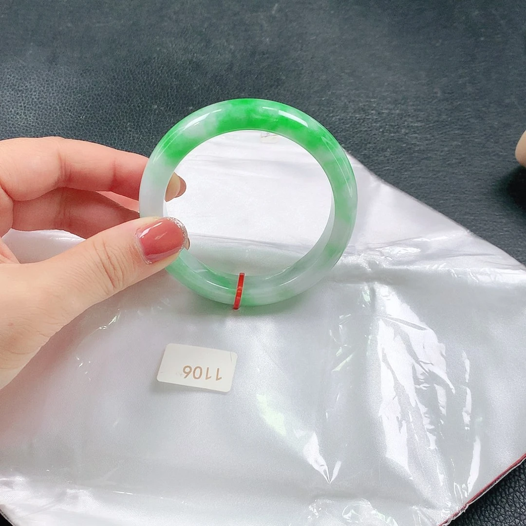 翡翠未镶嵌手镯03