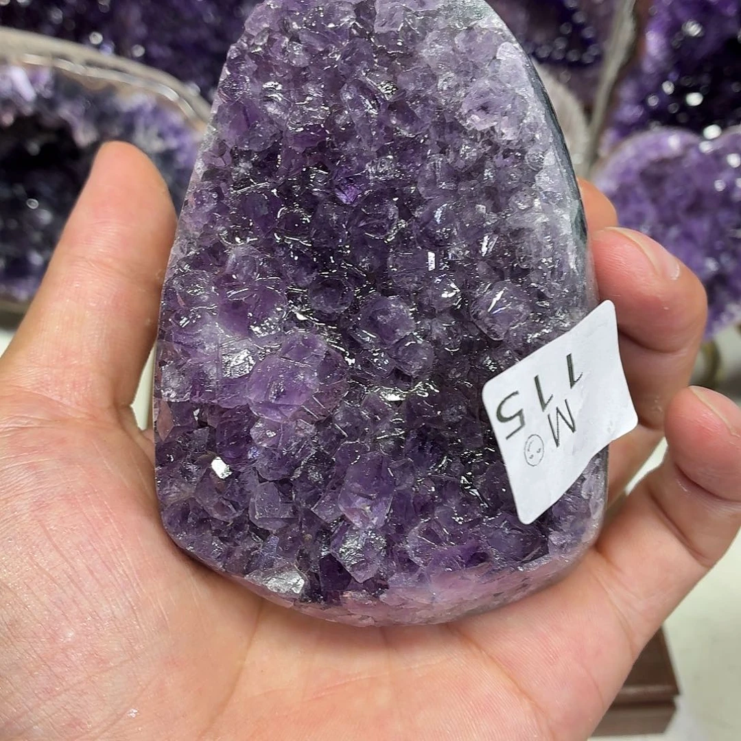 未镶嵌水晶大型摆件（非配饰）