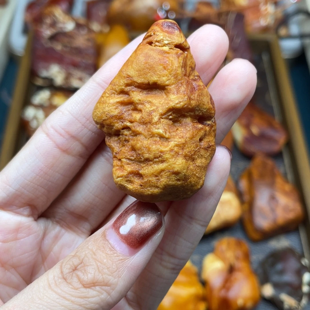 琥珀未镶嵌珠宝奇石