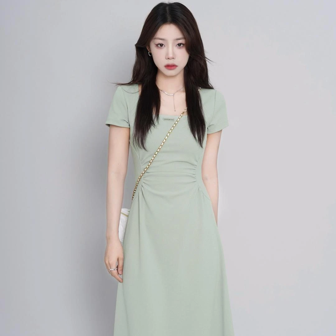 法式度假风连衣裙女质感级感小众设计气质显瘦长裙