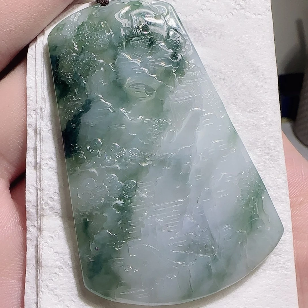 翡翠未镶嵌颈饰山水牌