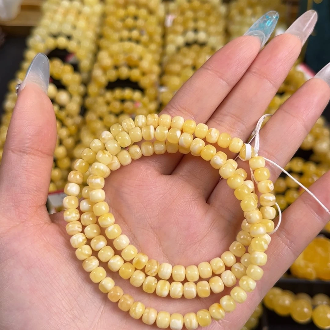 裸石琥珀未镶嵌浓蜡妖花