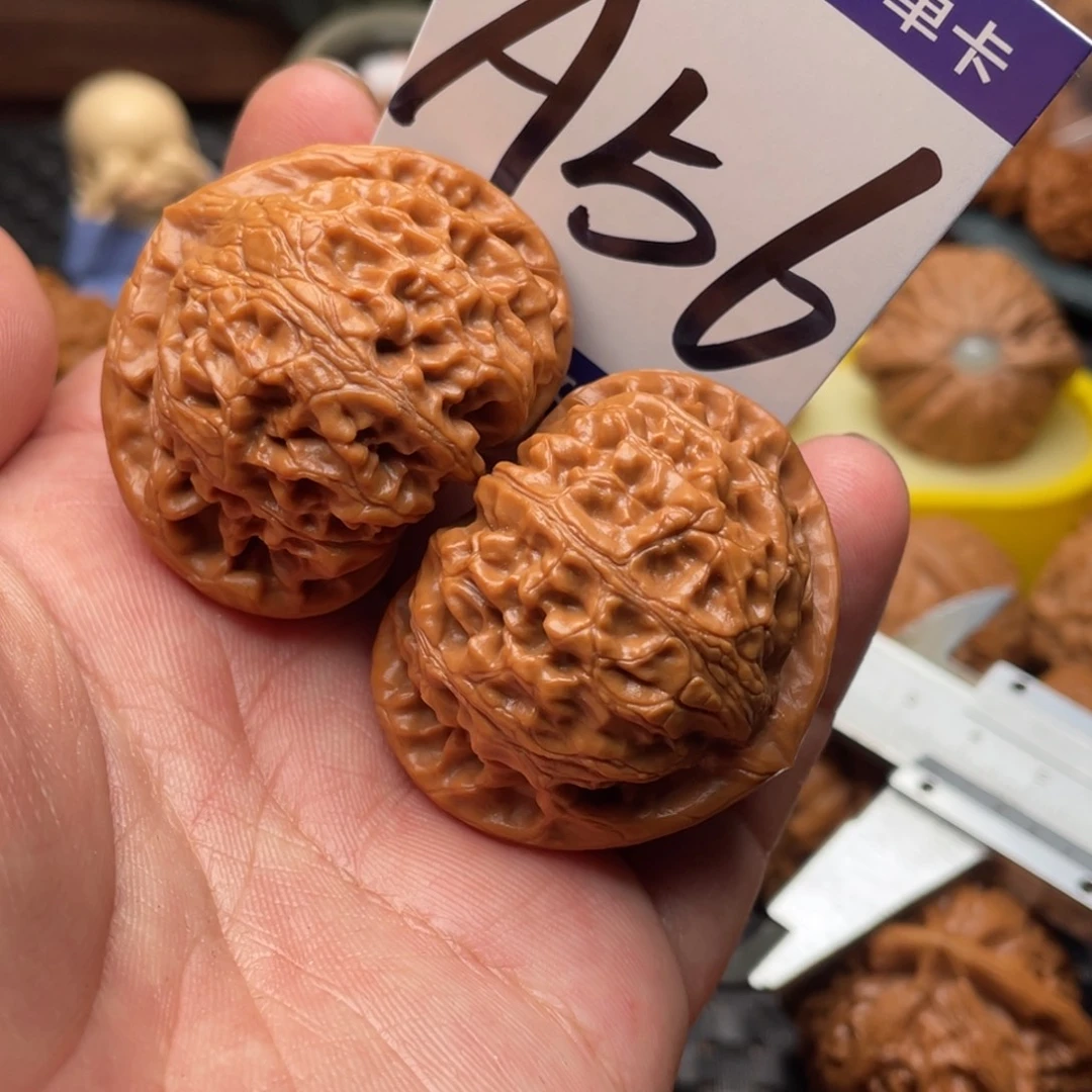 文玩核桃把件宫灯狮子头43尺