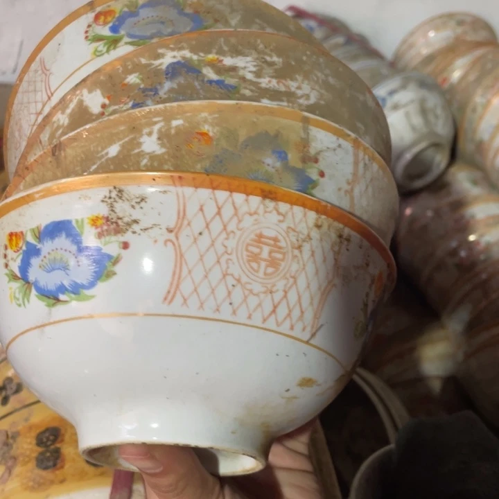 摆件老碗品相一般有黑点口失园不退换