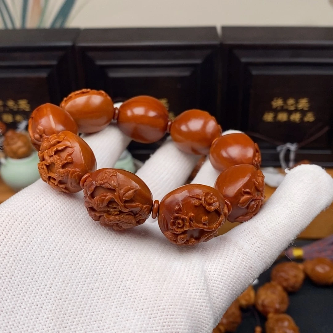 橄榄核手串许忠英老师花开富贵2.0×2.8
