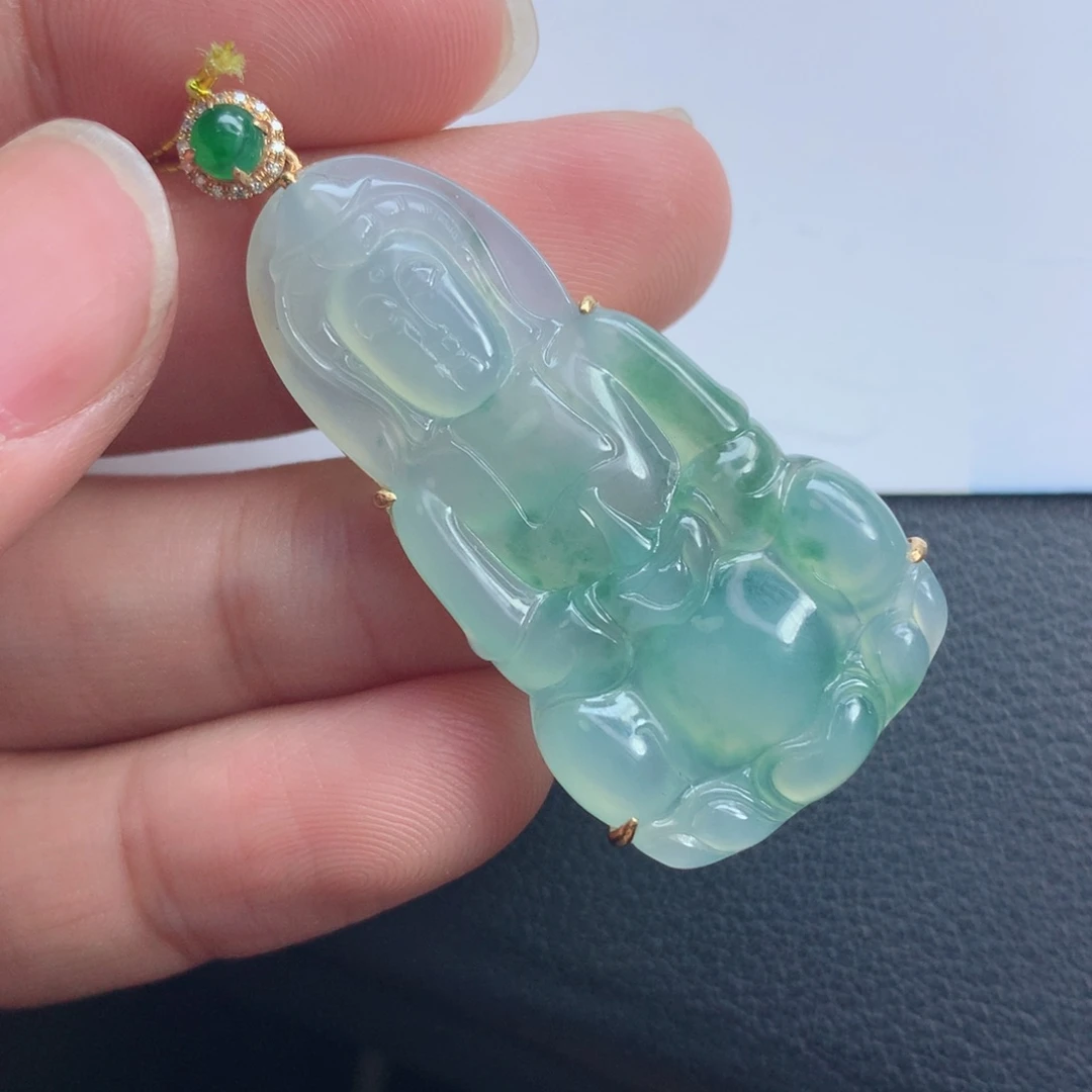 翡翠颈饰未镶嵌观音