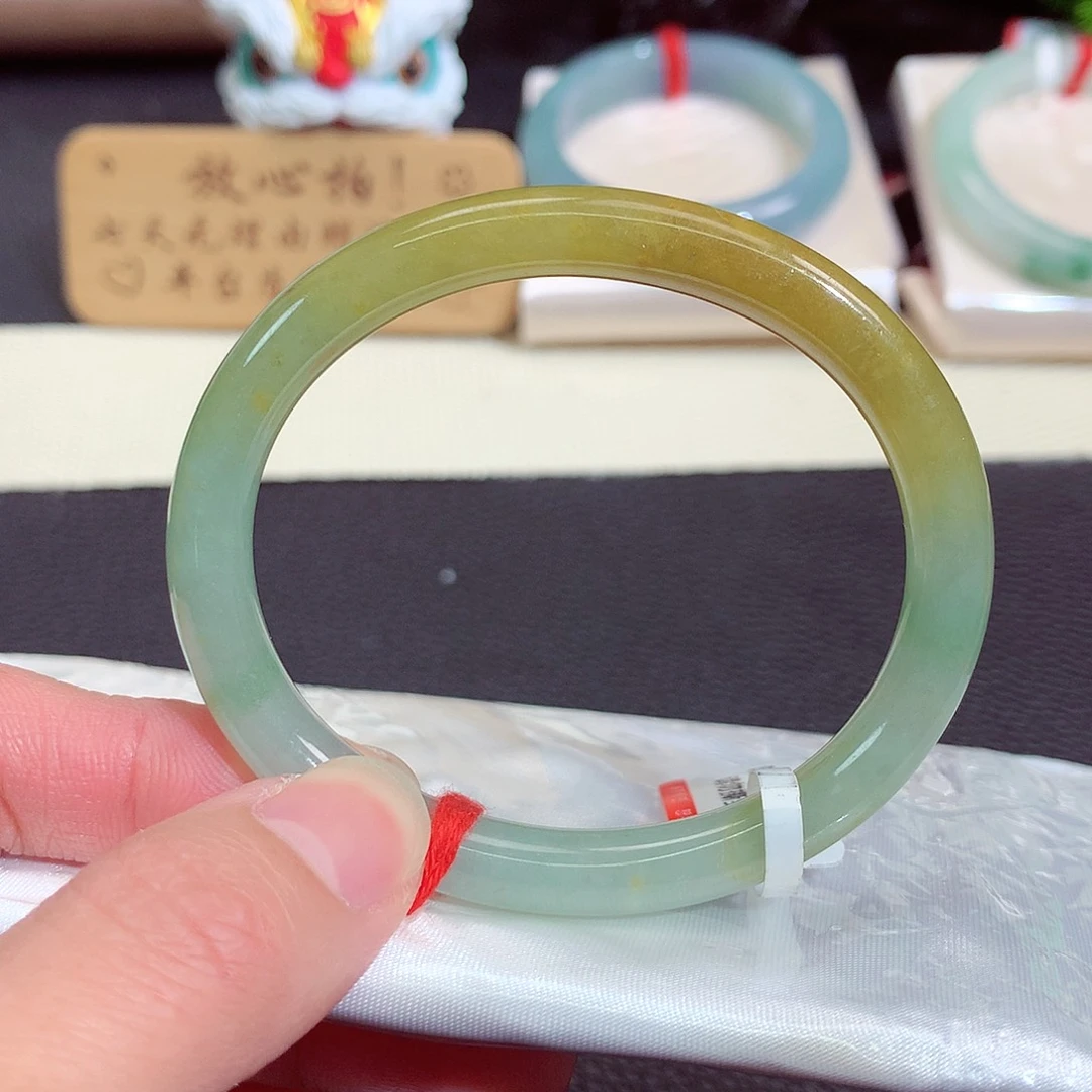 翡翠未镶嵌手镯477