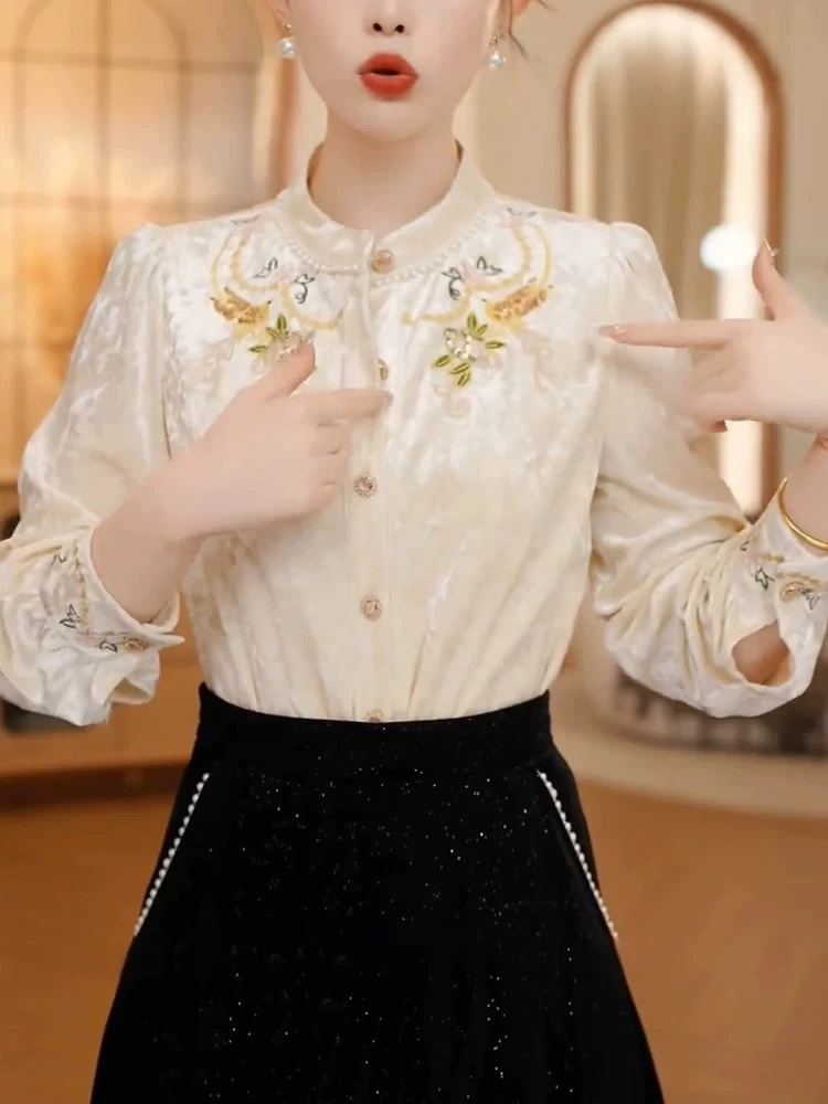 重工刺绣2025早春法式刺绣高级感内搭杏色丝绒衬衫上衣女