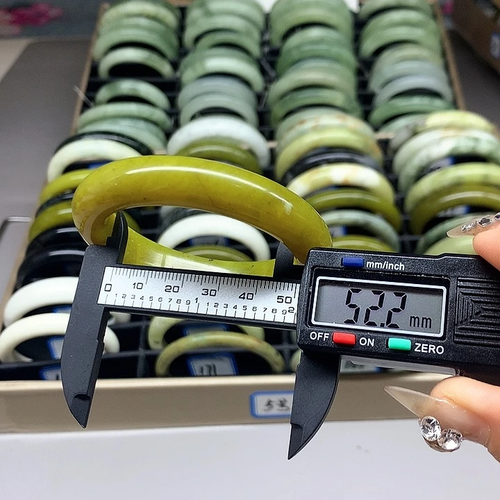 未镶嵌蛇纹石玉手镯161