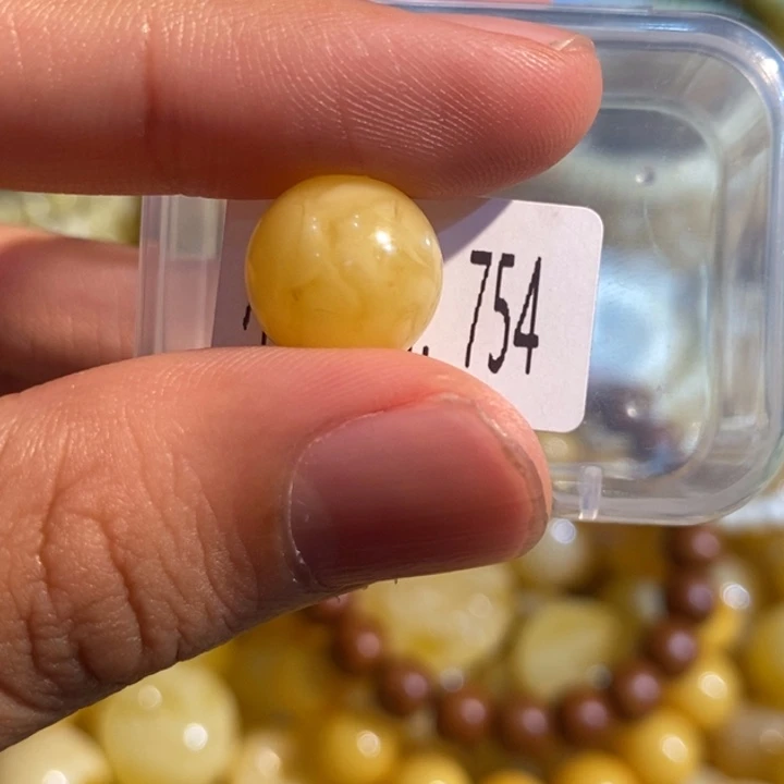 琥珀未镶嵌珠宝奇石754