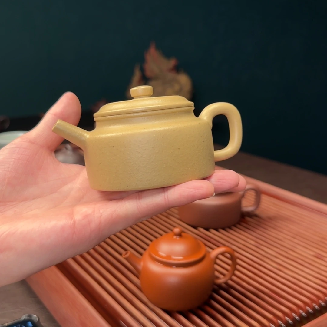 Y***E紫砂茶宠德钟 本山绿160cc
