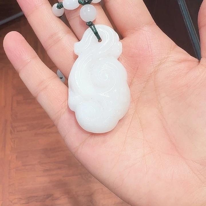 美***玉和田玉未镶嵌颈饰