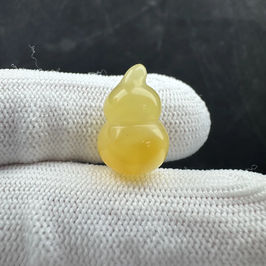Y5443天然原矿蜜蜡 葫芦11.6*17.8mm支持复检假一罚十