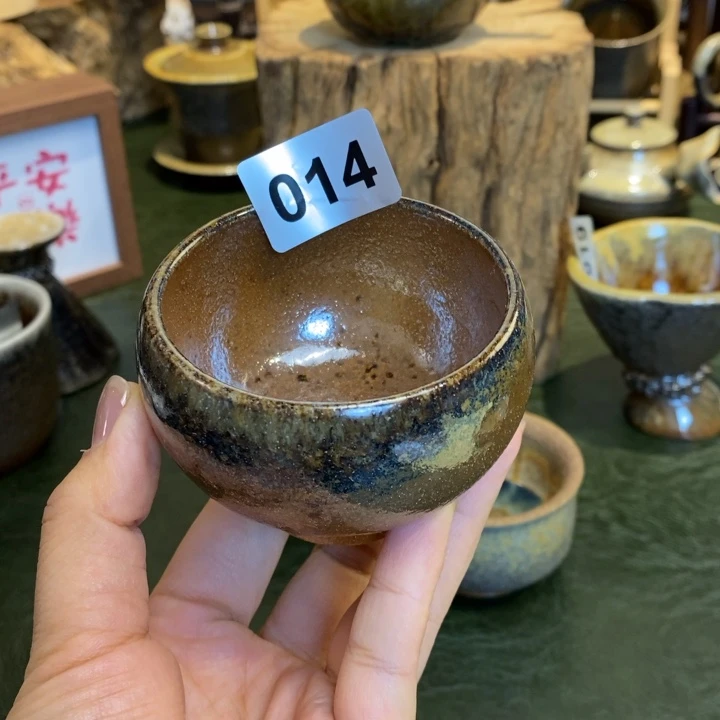 云南建水紫陶，古法柴