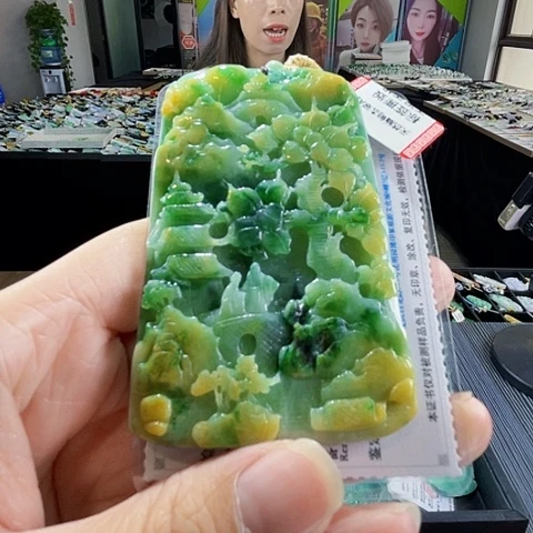 翡翠未镶嵌颈饰翡翠