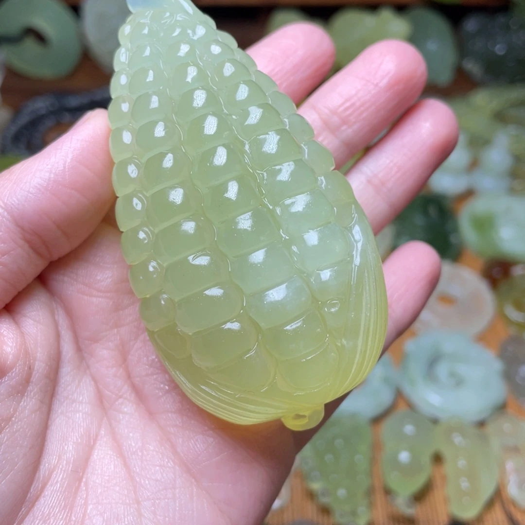 玉***米蛇纹石玉未镶嵌手把件