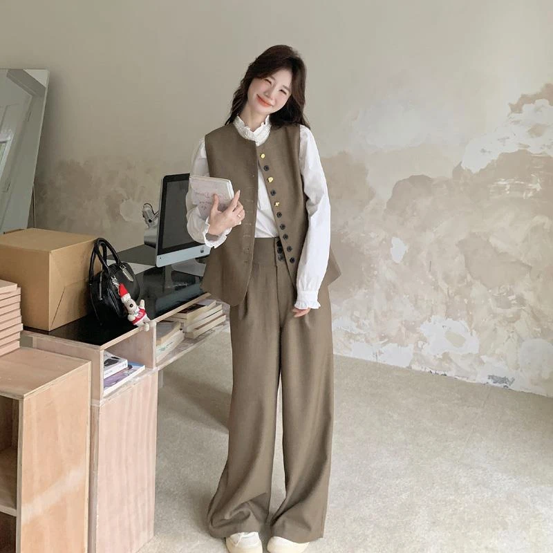 卡其色西装马甲套装女2025春季新款休闲时髦宽松慵懒阔腿裤两件套