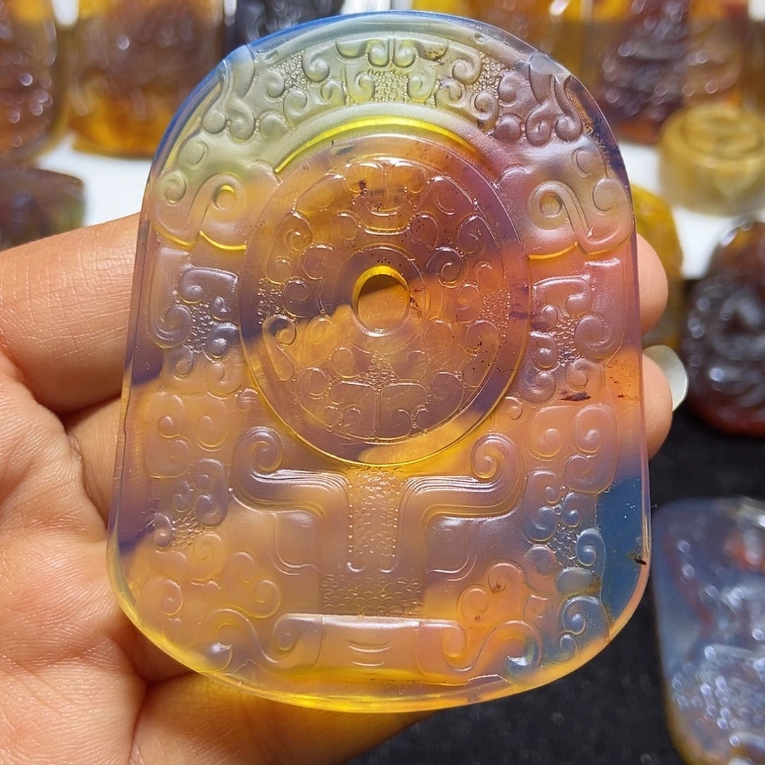 琥珀未镶嵌颈饰缅甸天然琥珀吊坠