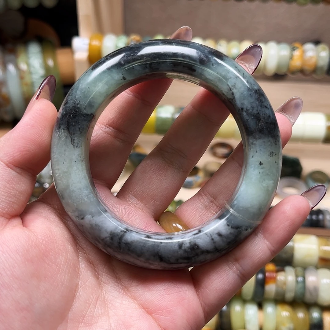 蛇纹石玉未镶嵌手镯57.2微瑕